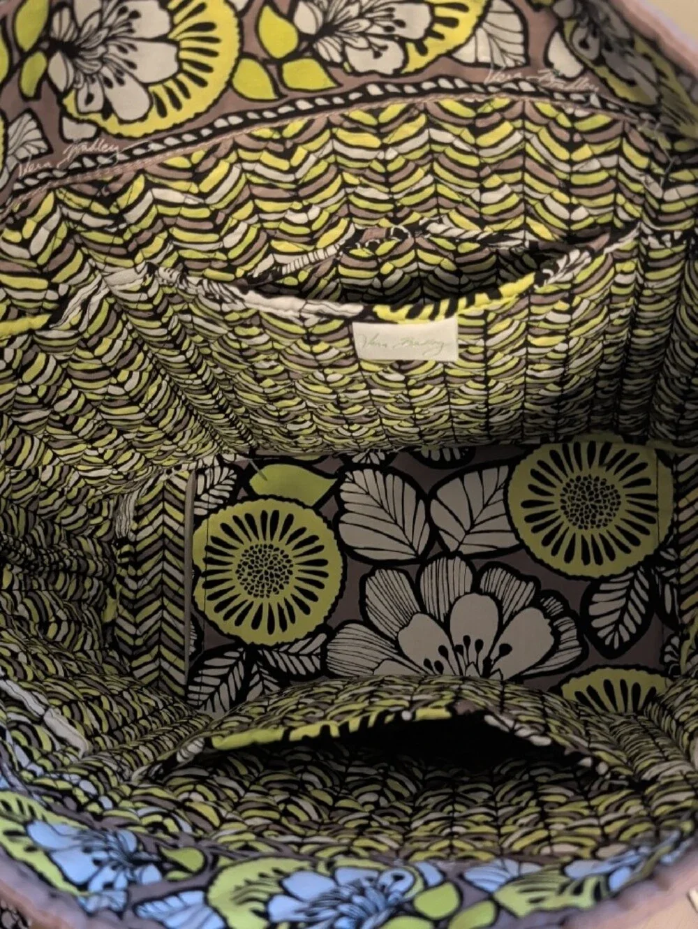 Vera Bradley EUC Citron XL Vera Tote Quilted Floral in Yellow, Black, White